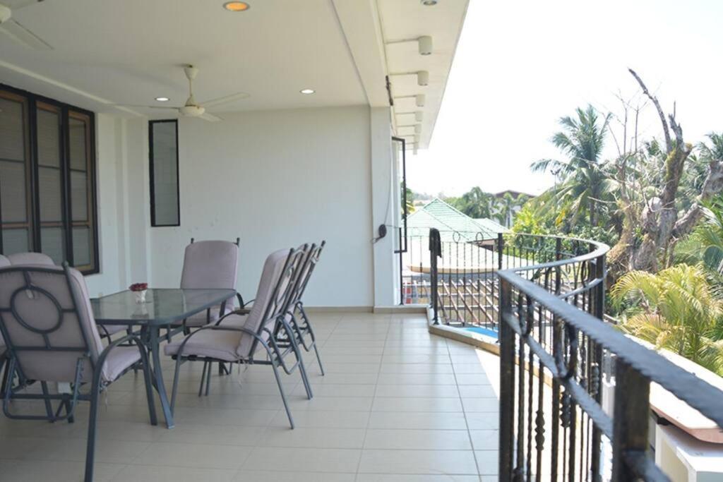 Bella Vista Port Dickson Beachfront Villa エクステリア 写真