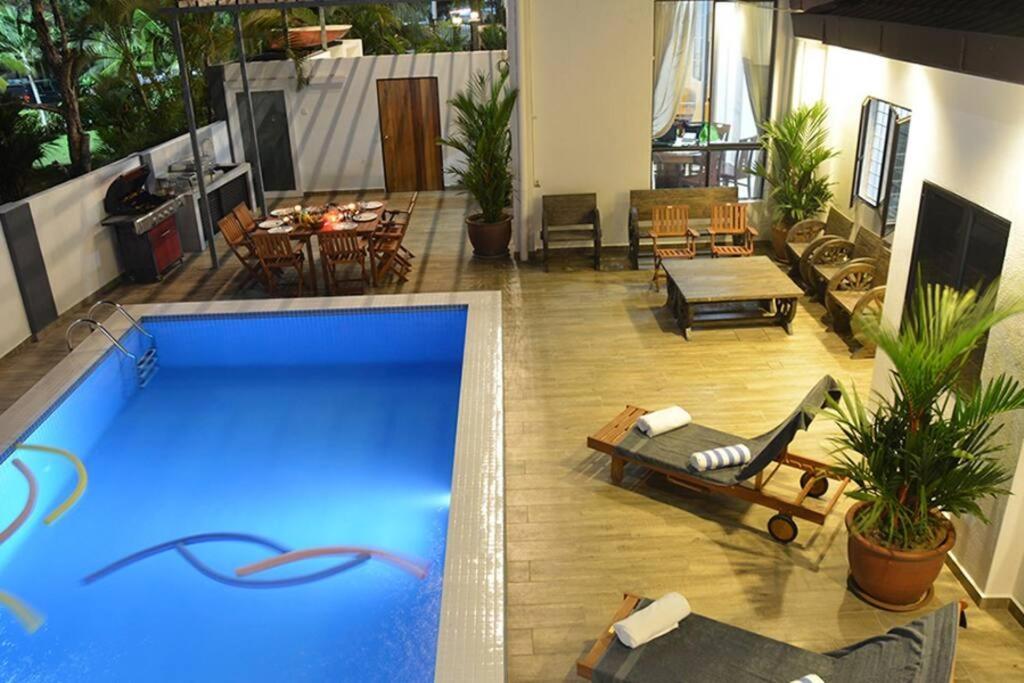 Bella Vista Port Dickson Beachfront Villa エクステリア 写真